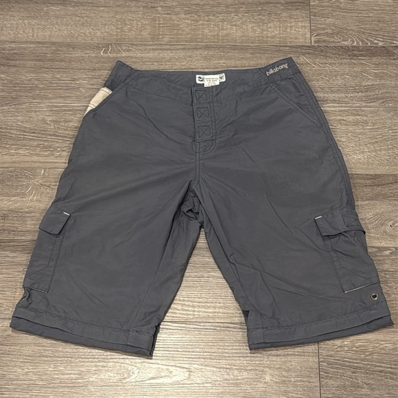 Billabong Women’s Convertible Cargo Pants | Zip-Off to Shorts | Size 3 | Gray - Picture 11 of 11